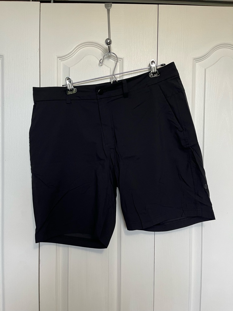 Lululemon Athletica Black Men's Flat-Front Performance Shorts